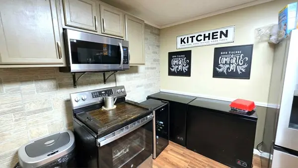 722 Williams St, Paris, TN 38242