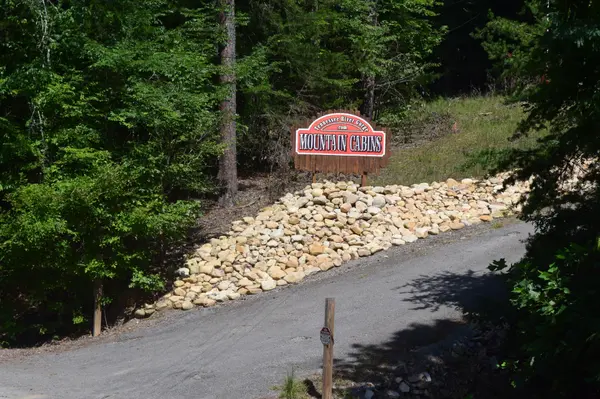 9929 Mullins Cove Rd, Whitwell, TN 37397