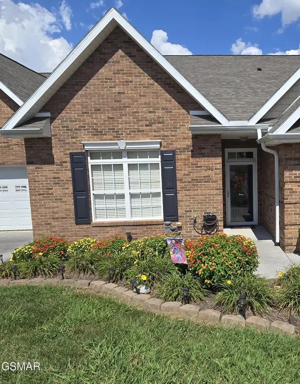 240 River Garden Court, Sevierville, TN 37862