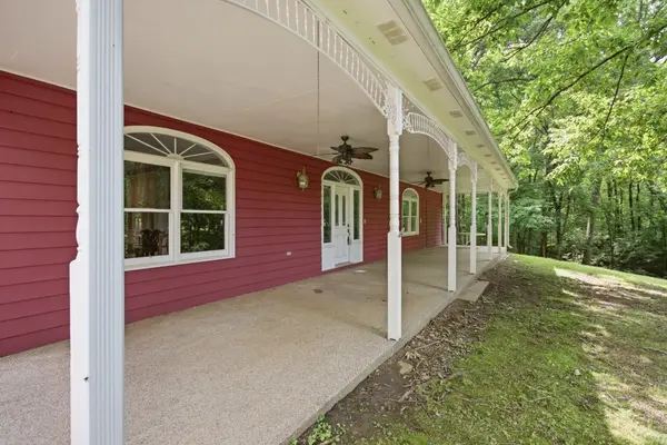 867 Mount Olivet Rd, Columbia, TN 38401