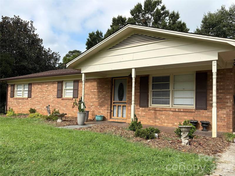 1701 Richey RD, Taylorsville, NC 28681