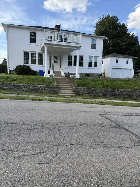 82 Marquand AVE, Yonkers, NY 10708