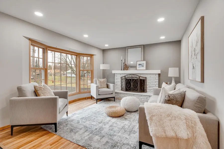 639 117th CIR NE, Blaine, MN 55434