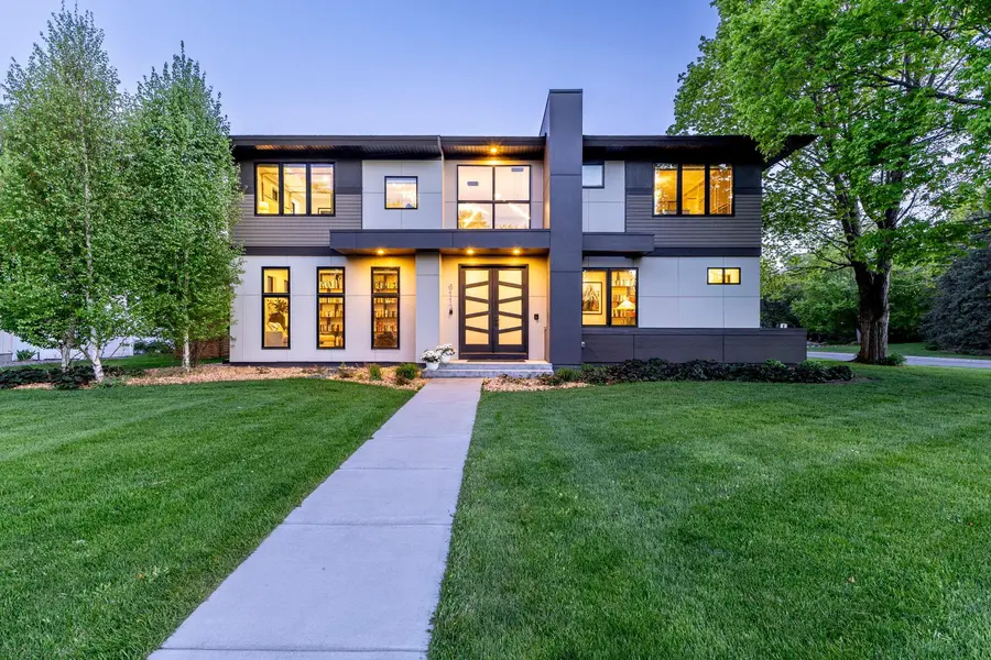 6113 Jeffrey LN, Edina, MN 55436