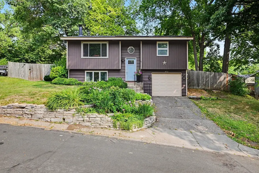 4932 Hanover RD, Mound, MN 55364