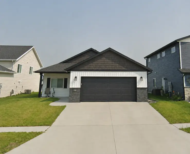 728 1st AVE, Horace, ND 58047