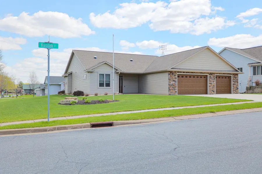 298 Kusilek ST, River Falls, WI 54022