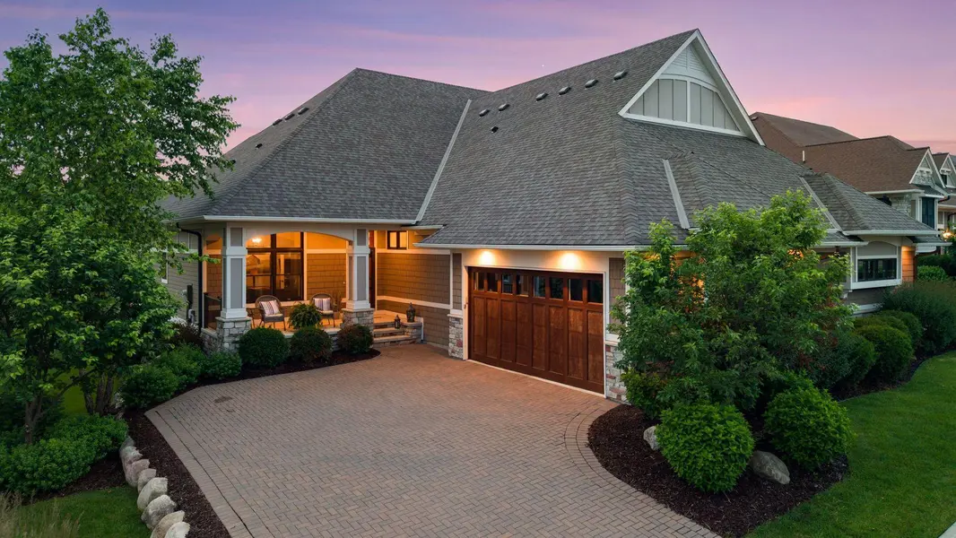 280 Bellwether PATH, Wayzata, MN 55391