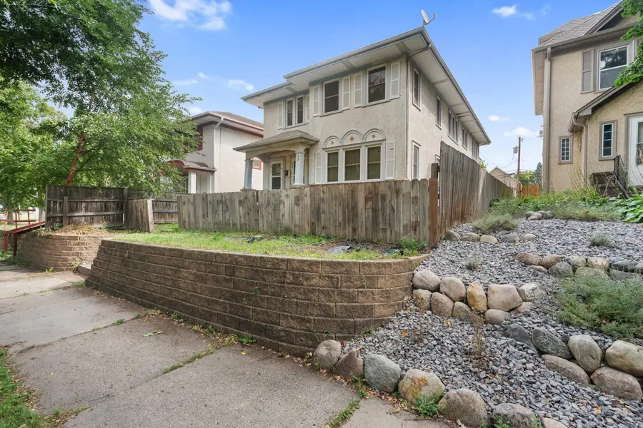 918 Queen AVE N, Minneapolis, MN 55411
