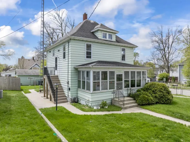 904 1st ST SE, Rochester, MN 55904