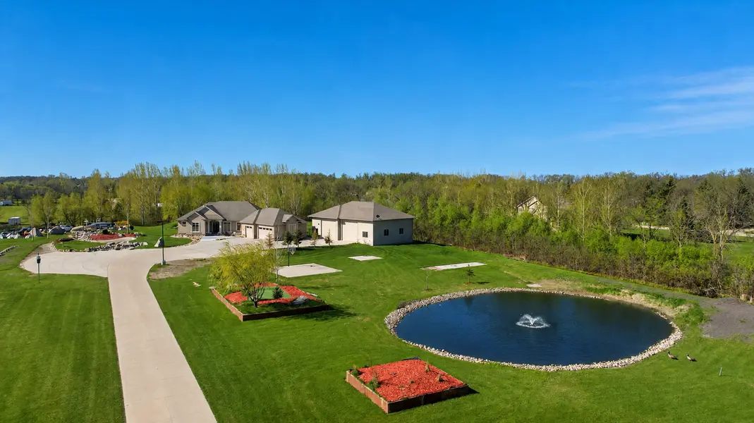 7620 Adelman DR, Horace, ND 58047