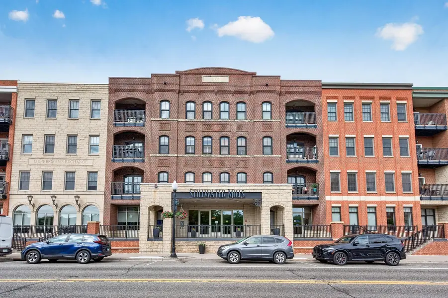 350 Main ST N #406, Stillwater, MN 55082
