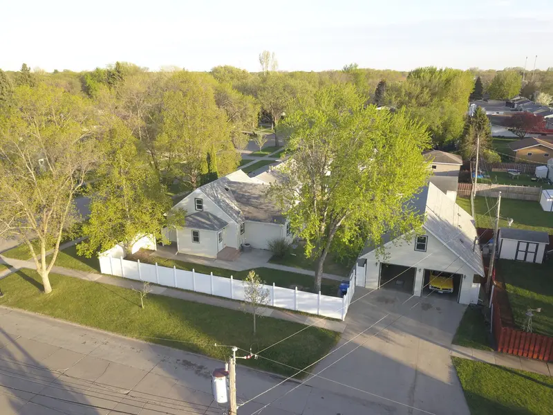 1401 19th ST S, Fargo, ND 58103