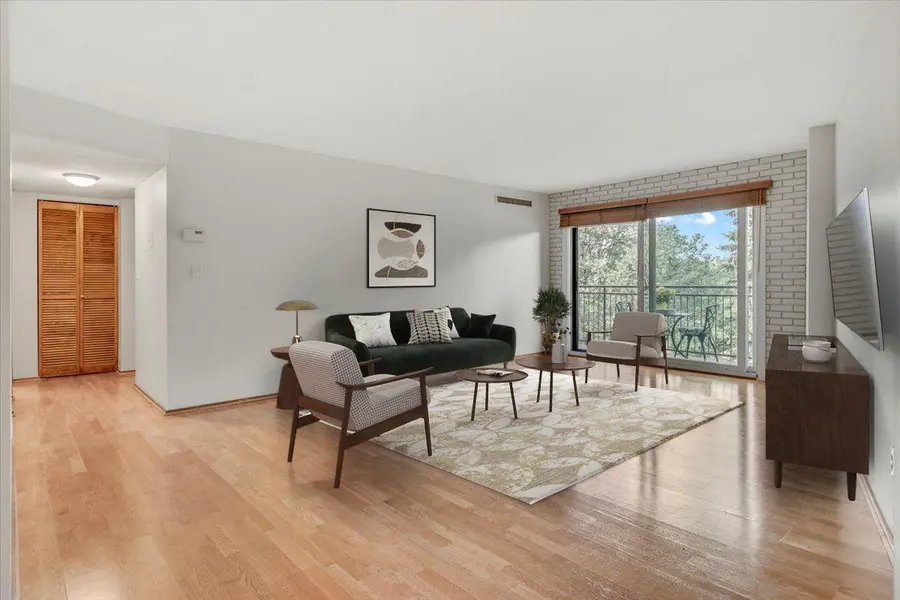 210 W Grant ST #210, Minneapolis, MN 55403