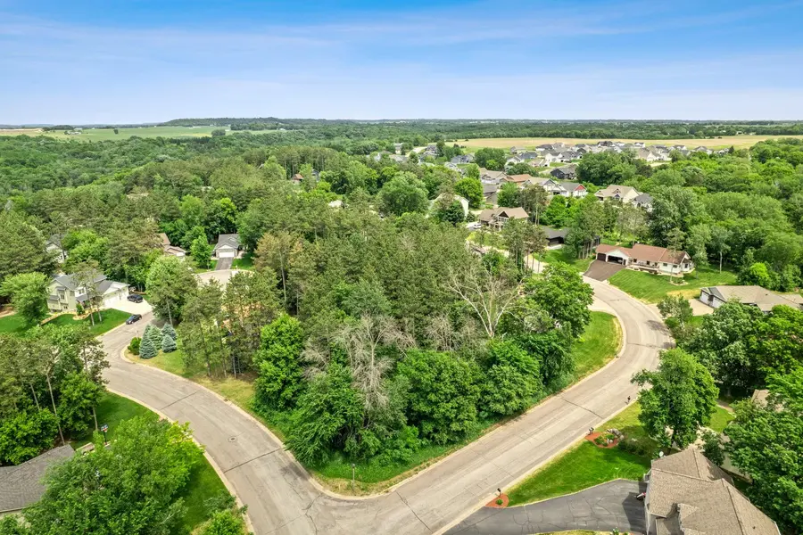 595 Hillside DR, Prescott, WI 54021