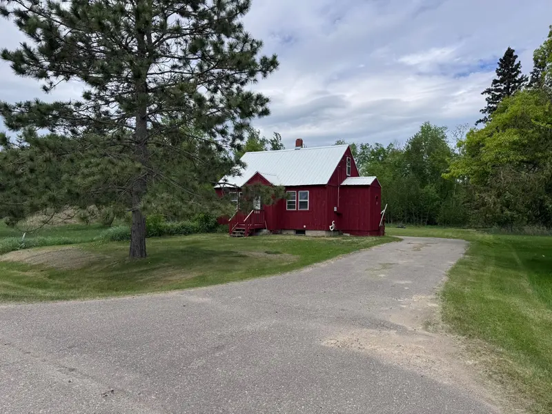 201 Schilling RD SE, Bagley, MN 56621