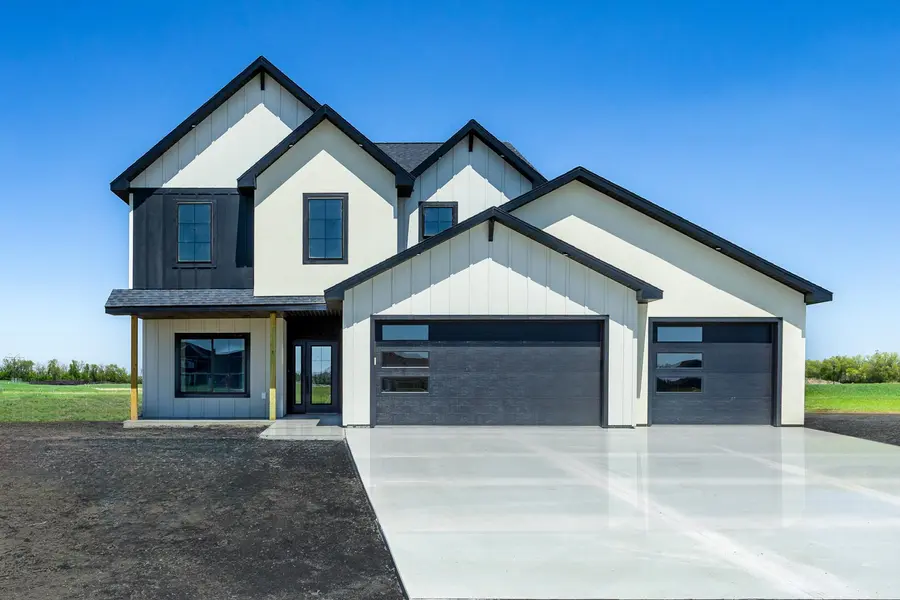 4947 41 AVE N, Fargo, ND 58102