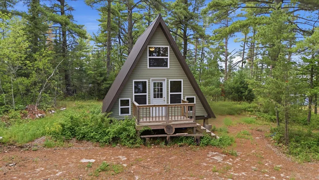 5298 Long Island, Tower, MN 55790