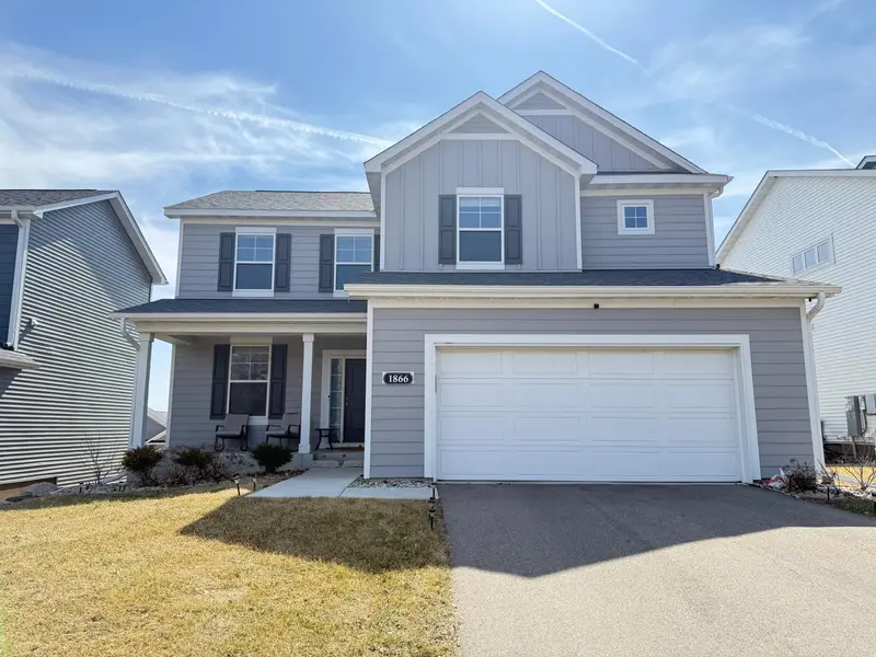 1866 Spring Creek DR, Carver, MN 55315