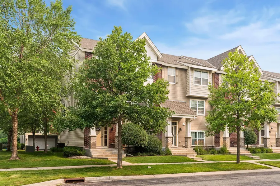 8318 Emery Pkwy N, Champlin, MN 55316