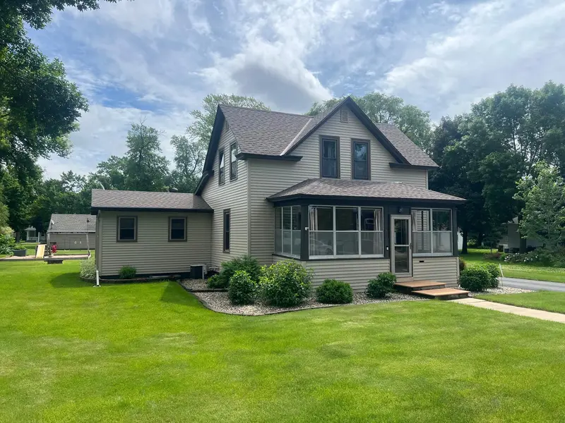 413 S Swift AVE, Litchfield, MN 55355