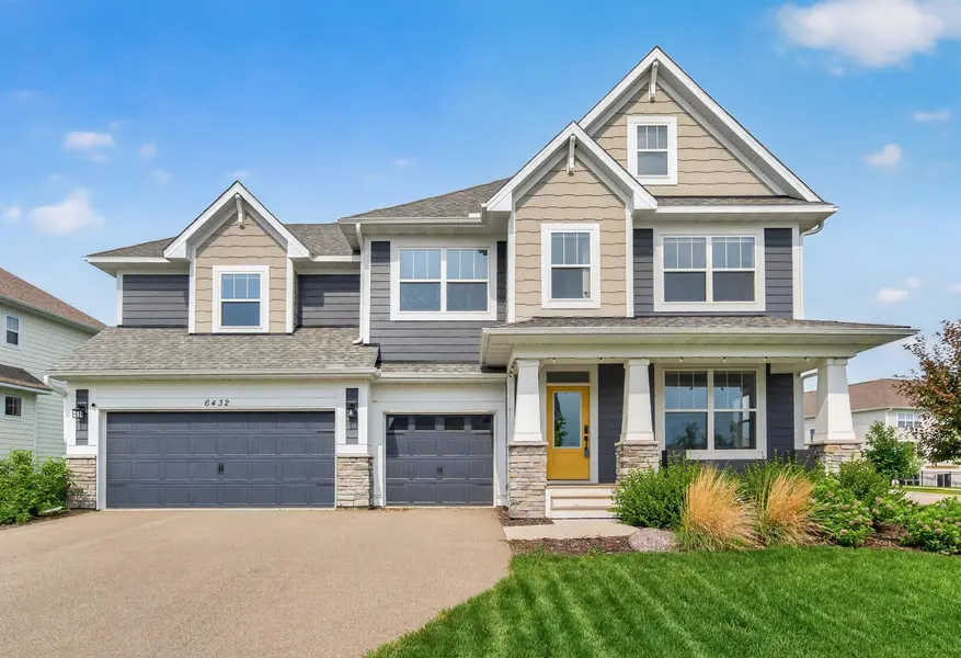6432 Red Cedar DR, Chaska, MN 55318