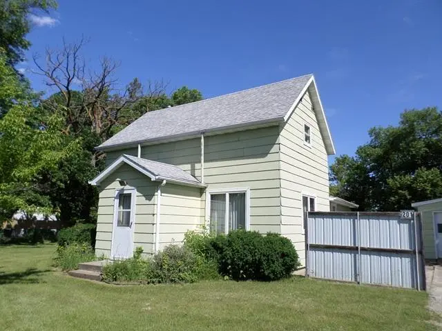 201 Greenwood ST E, Thief River Falls, MN 56701