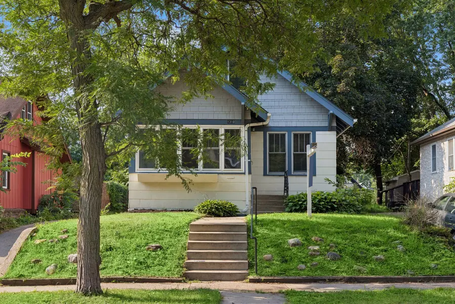 1310 Seminary AVE, Saint Paul, MN 55104
