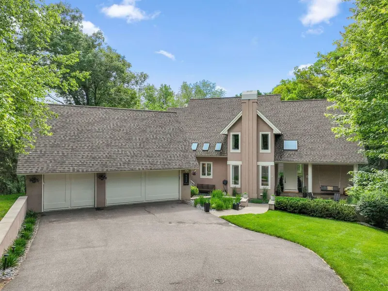 5429 Vining Point RD, Minnetonka, MN 55345