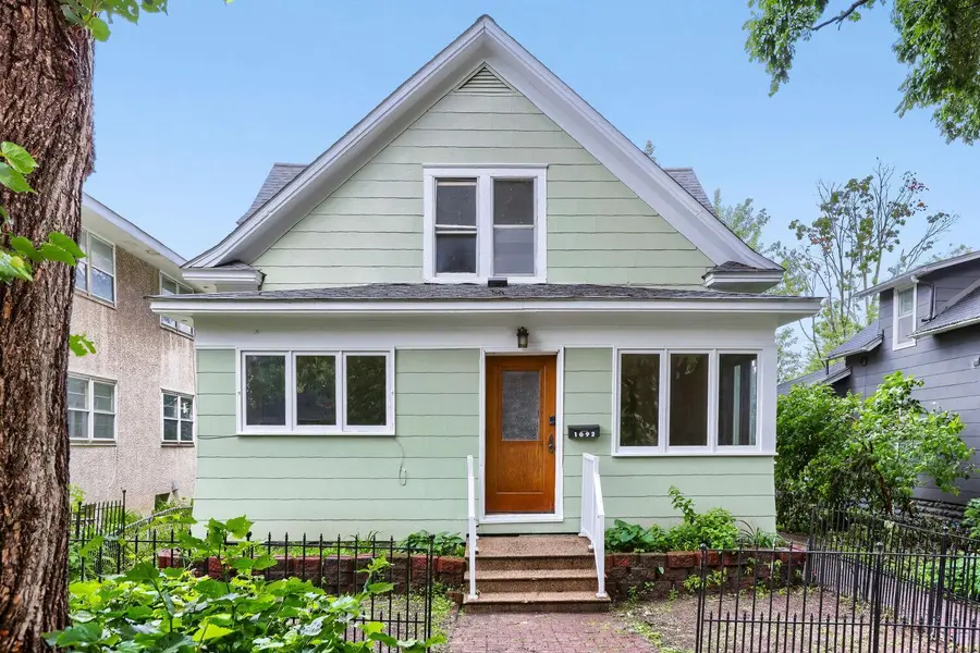 1092 25th AVE SE, Minneapolis, MN 55414