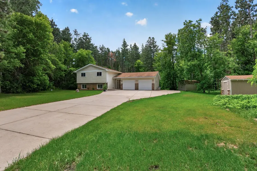 900 Evergreen TRL, Blaine, MN 55014