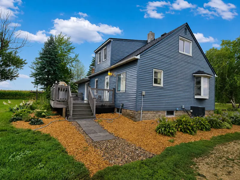 5766 County 12 BLVD, Kenyon, MN 55946