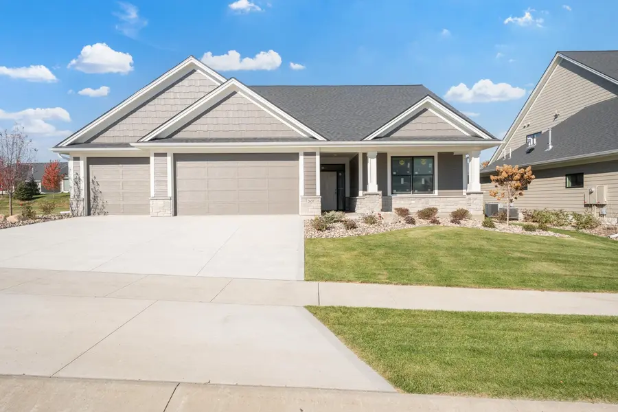 2657 Scenic Point DR SW, Rochester, MN 55902