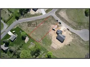 930 Windermere DR SW, Pine Island, MN 55963