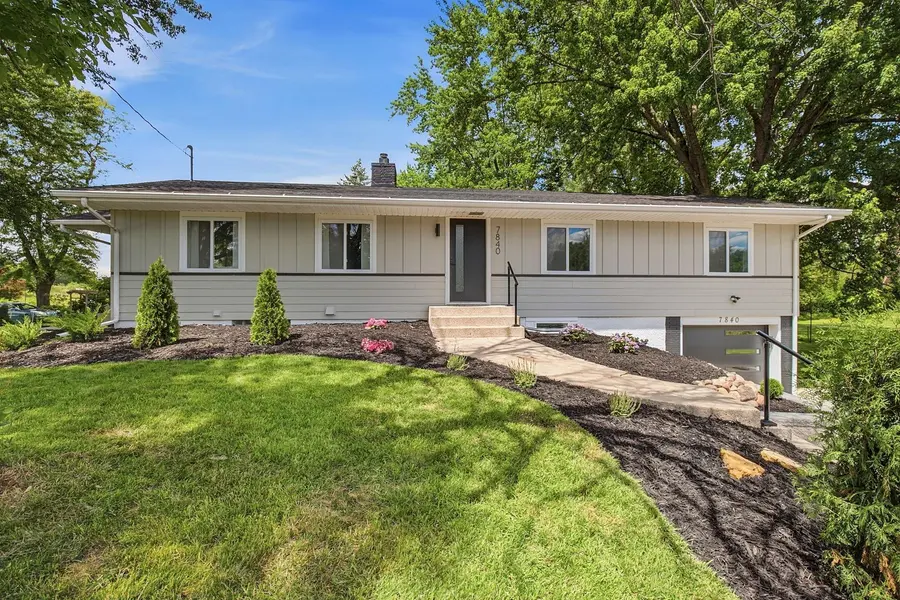 7840 Harold AVE, Golden Valley, MN 55427