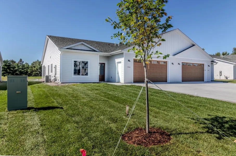 13860 Birdie LN SE, Becker, MN 55308