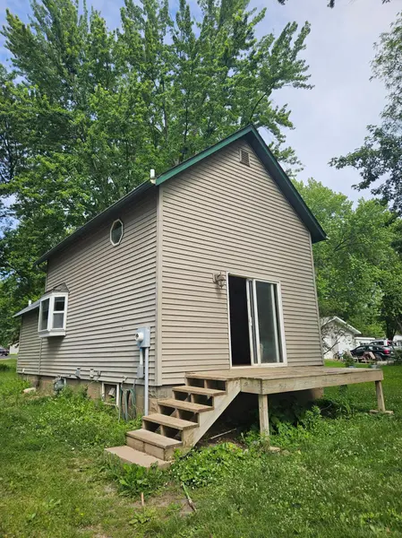 117 2nd ST NW, Clear Lake, WI 54005