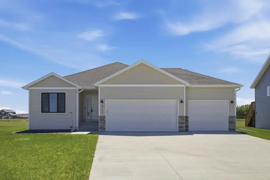 6702 72nd AVE S, Horace, ND 58047