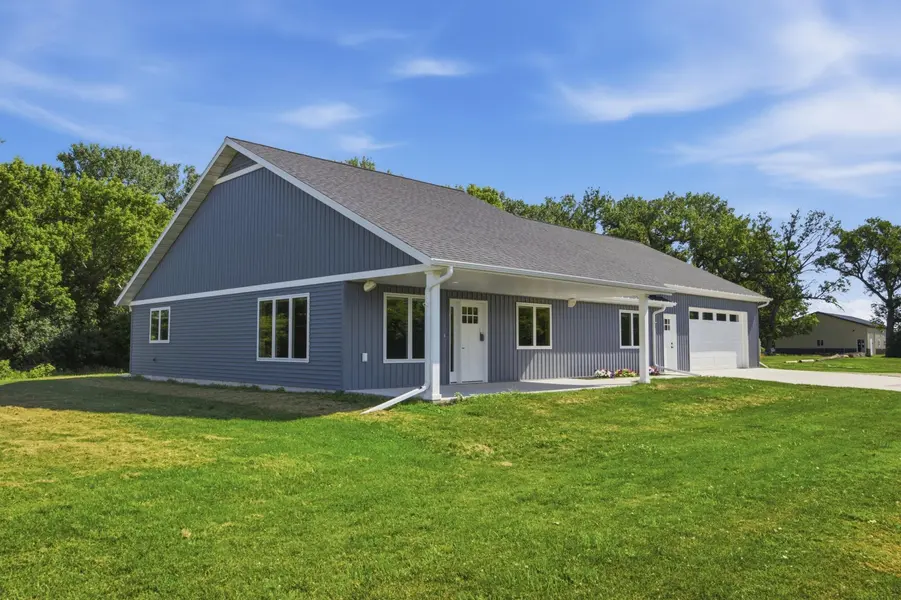 4983 167th AVE SE, Kindred, ND 58051