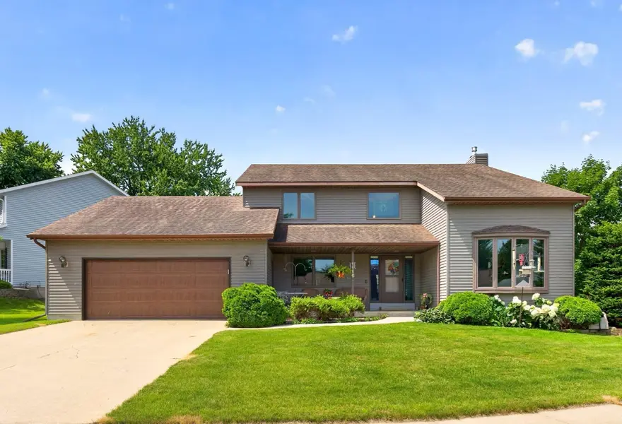 1116 Knoll CT NW, Rochester, MN 55901