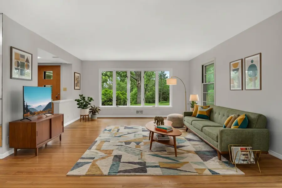 3929 Williston RD, Minnetonka, MN 55345