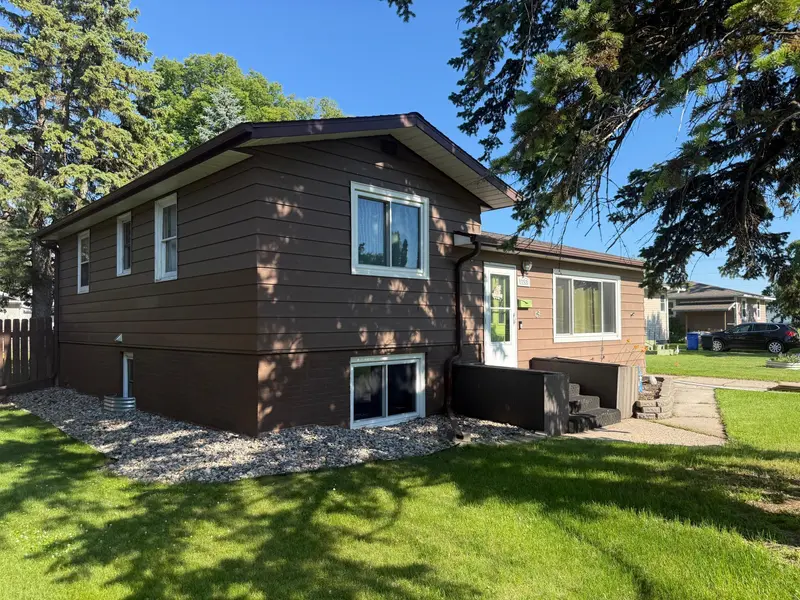 1153 Rossman AVE, Detroit Lakes, MN 56501