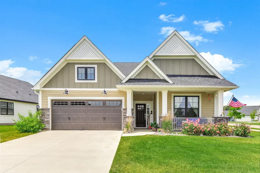 11402 Kings CT N, Lake Elmo, MN 55042
