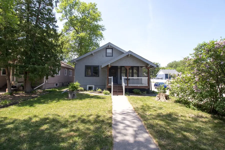1301 10th ST S, Fargo, ND 58103