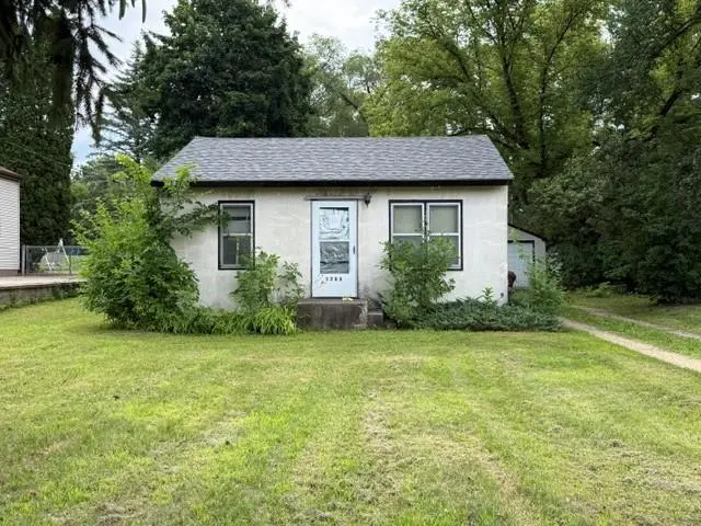 1260 Dorland RD S, Maplewood, MN 55119