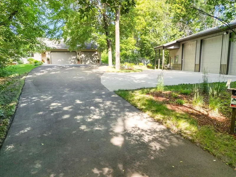 21824 Quincy ST NE, Cedar, MN 55011