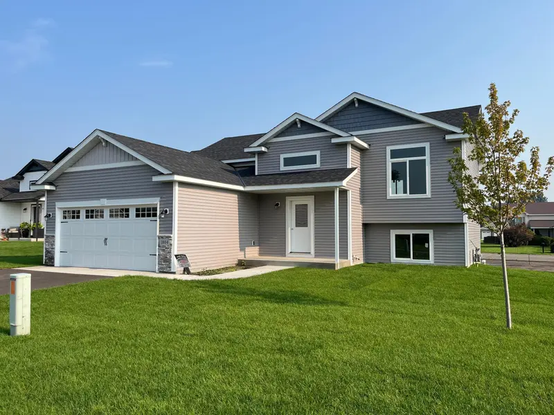 108 Woolgrass WAY, Avon, MN 56310