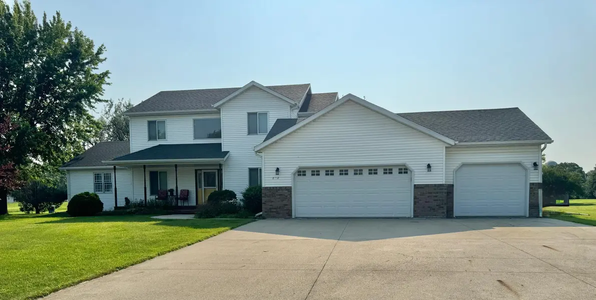 101 Seter CIR, Glyndon, MN 56547