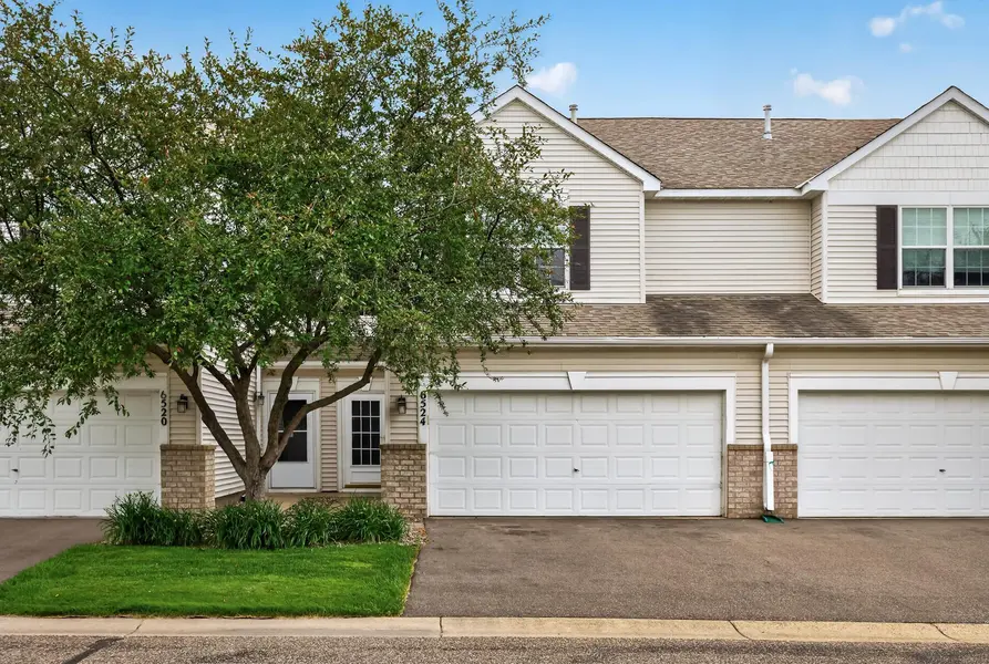 6524 154th ST W #107, Apple Valley, MN 55124