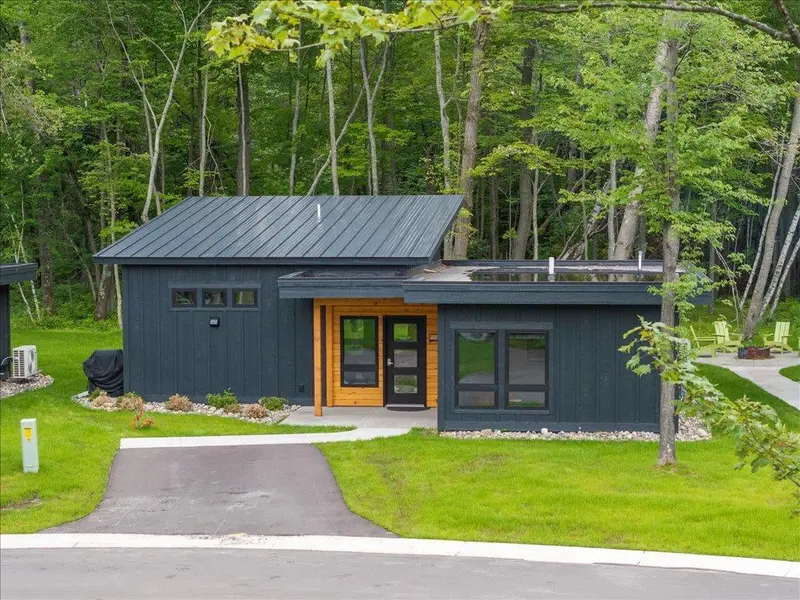Quarterdeck Resort #405 9839 Adventure WAY SW, Nisswa, MN 56468